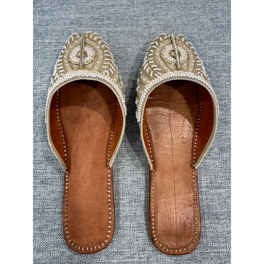 Embellished Beaded Slip-On Flats – Size 5 (New Without Tags) in Cream